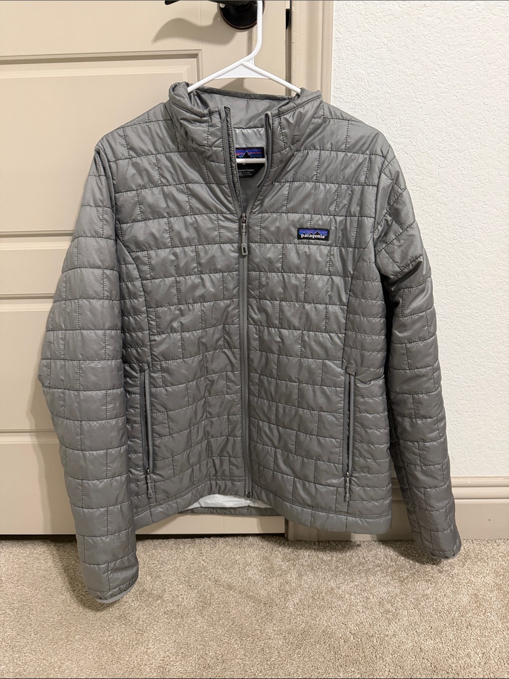 Patagonia Gray Quilted Puff Jacket large women’s